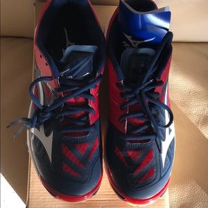 🚫Mizuno Women’s Wave Lightening Z2 Vball Shoes🚫